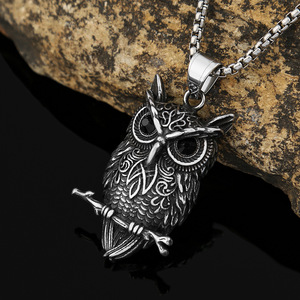 Collar con colgante de acero inoxidable yunnique con forma de búho para hombre, estilo vikingo, joyería con forma de animal, regalo, accesorio de ocio - Product Image 2