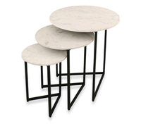 Table basse contemporaine avec plateau en marbre et pieds géométriques en laiton pour salon, salle à manger, cuisine et chambre
