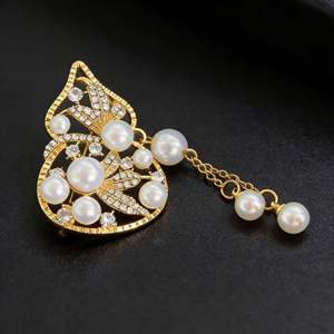 Broche de Aleación de Lujo Ligero y Elegante con Cristales y Perlas de Imitación, Ideal para Banquetes, Bodas y Fiestas - Product Image 1