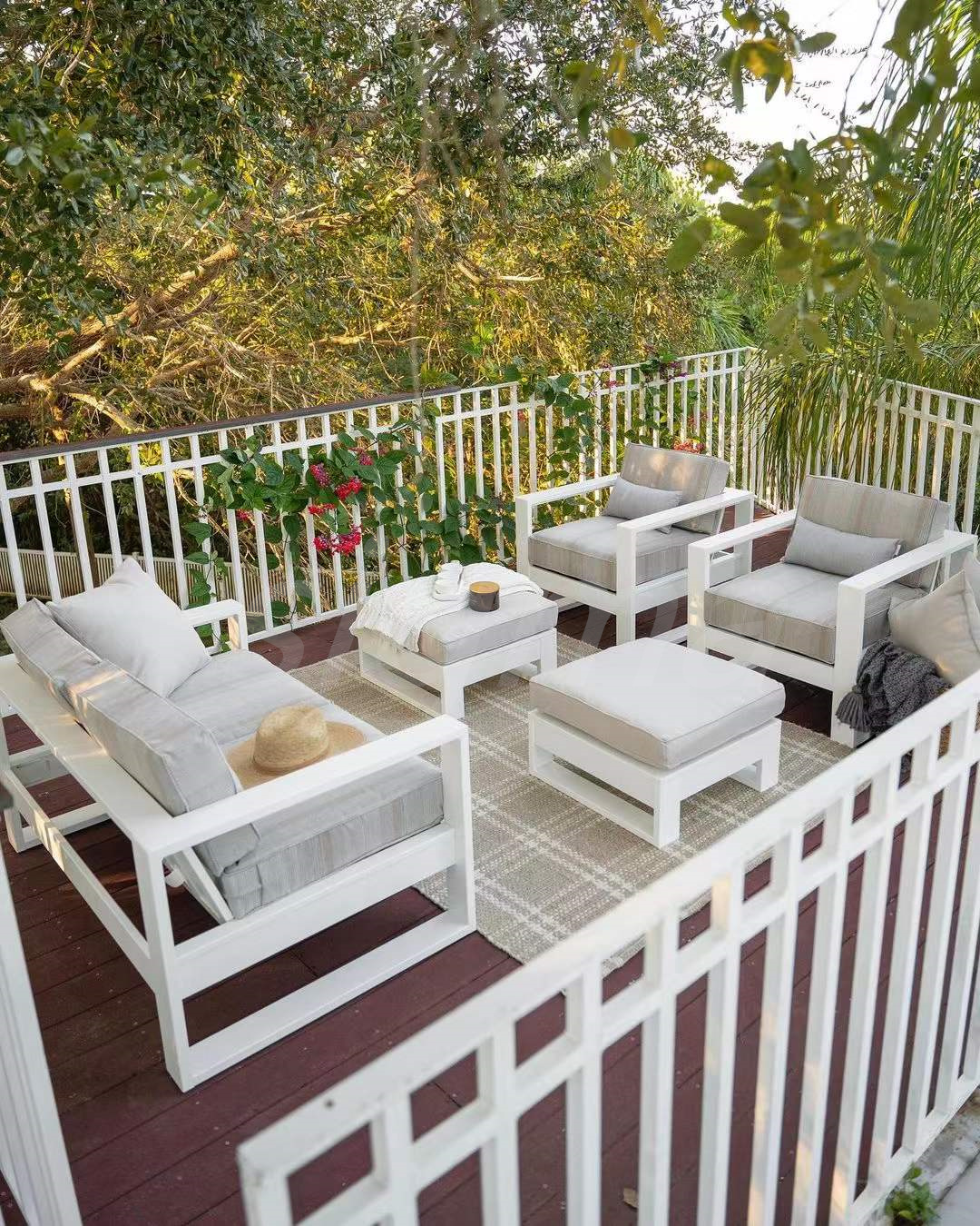 Garden sofas outdoor furniture, white aluminum sofa set designs, 2 seaters modular furniture with coffee table