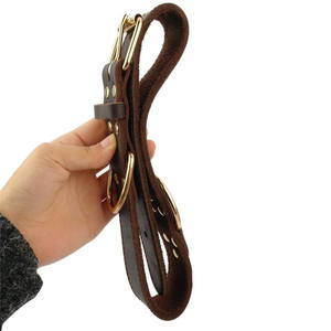 Collar de perro moderno de cuero con nombre personalizado y adornos de tachuelas - Product Image 4