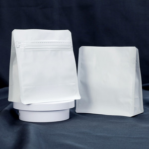 Bolsas de Café de Alta Calidad de 125g, 250g, 500g, 1000g, con Fondo Plano, Negras, de Grado Alimenticio, con Válvula y Cierre, en Stock, 100 Unidades - Product Image 2