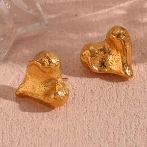 Joyería Vintage, pendientes de corazón martillado, pendientes de tuerca de acero inoxidable chapados en oro de 18 quilates para mujer, Boucles d'oreilles