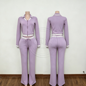 Ensemble de survêtement décontracté pour femme avec sweat à capuche court zippé et short moulant extensible à rayures contrastantes sur les côtés, idéal pour les grandes tailles - Product Image 6
