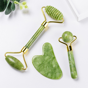 Masseur facial à marque privée 3 en 1, outil facial, rouleau de jade 100% naturel, ensemble Gua Sha, jade Xiuyan - Product Image 1
