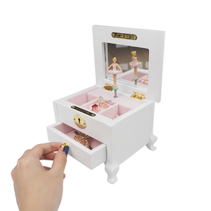 Joyero musical personalizado con manivela con características de bailarina, potencia de juego mecánico y <span class=keywords><strong>canciones</strong></span> personalizadas - Product Image 3