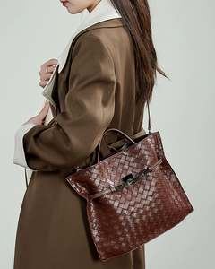 Sacs à main en cuir véritable tressé pour femmes, grande capacité, sacs à bandoulière pour dames, vente chaude, nouvelle collection - Product Image 5
