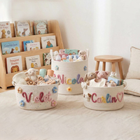 Panier de rangement en corde de coton personnalisé avec nom de bébé, organisateur de jouets brodé sur mesure, décorations à l'effigie de fleurs/animaux, pour chambre de bébé ou baby shower