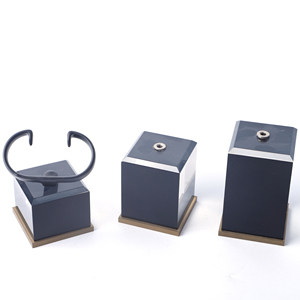 Online shopping square clear acrylic watch display stand