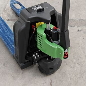 Transpaleta Eléctrica EVERLIFT ELEP15 <span class=keywords><strong>TLI</strong></span> de 1500 kg y 2000 kg con Batería de Iones de Litio para Logística de Almacén, Bajo Ruido y Fácil Operación - Product Image 4
