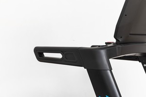 Tapis roulant de marche motorisé commercial Fitness Heavy Duty Running Machine avec bouton et écran LED pour le suivi des calories en salle de sport - Product Image 4