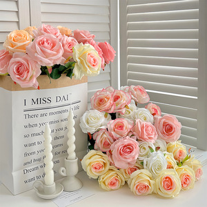 D255 seda <span class=keywords><strong>rosas</strong></span> <span class=keywords><strong>rojas</strong></span> artificiales colorido ramo plástico flores secas mesa de comedor adornos boda arte Decoración - Product Image 3