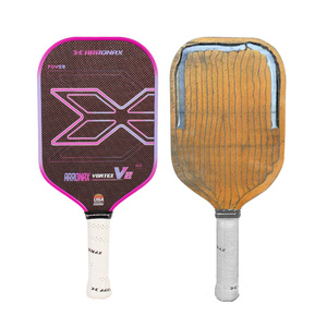 耐久性と高性能を誇る、競技プレイに最適なアロナックスチタン製