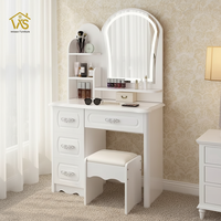 Table de toilette moderne en bois durable avec miroir éclairé, étagères de rangement, ensemble de bureau de maquillage et tabouret blanc pour chambre et appartement