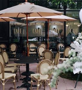 Venta al por mayor barato estilo francés muebles de hotel sin brazos apilable Silla de comedor restaurante sillón ratán Silla de hotel - Product Image 5