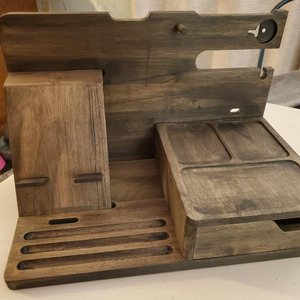 Organisateur <span class=keywords><strong>de</strong></span> table <span class=keywords><strong>de</strong></span> chevet pour hommes, station d'accueil pour té<span class=keywords><strong>l</strong></span>éphone portable en bois rustique, pour té<span class=keywords><strong>l</strong></span>éphone portable, montres, portefeuille et accessoires. Table <span class=keywords><strong>de</strong></span> chevet. - Product Image 3