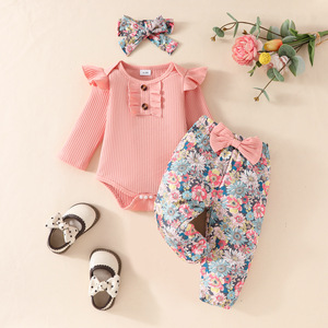 Transfrontalier bébé fille trois pièces costume longue dentelle Triangle <span class=keywords><strong>manteau</strong></span> manches volantes tricoté correspondant fleur nœud pantalon cheveux mode - Product Image 3