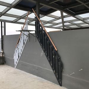 Scala Pieghevole da Parete in Lega di Alluminio, Scala Domestica Laterale con Capacità di Carico di 300 kg e Dimensioni di 2 m - Product Image 4