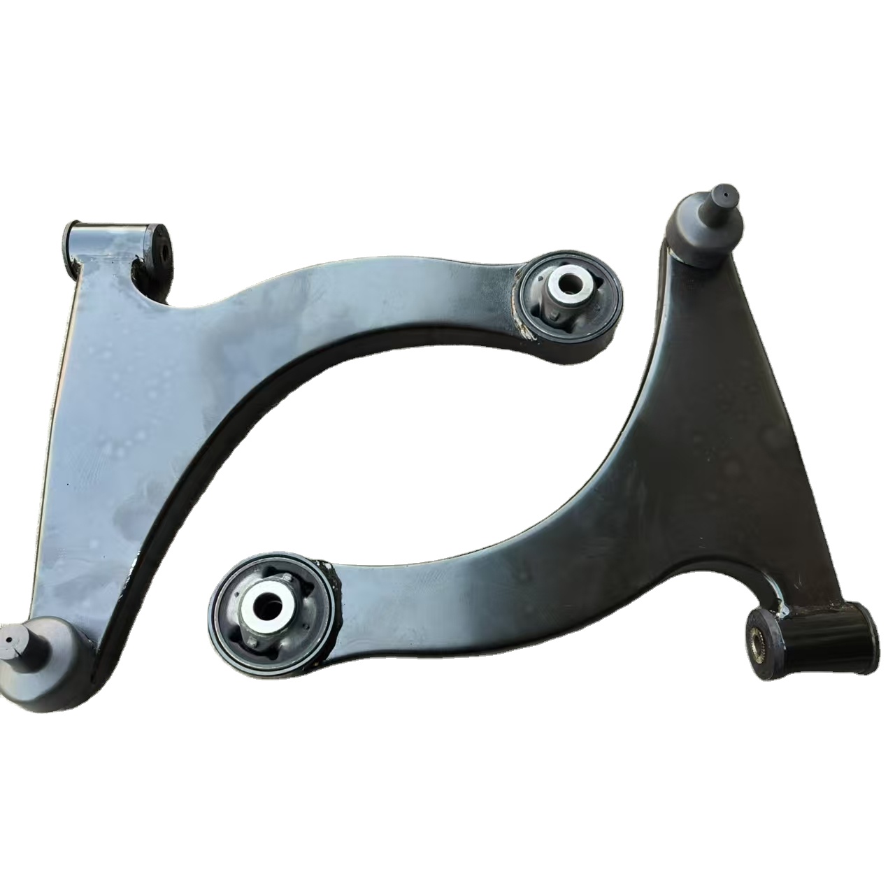 Lower Control Arm  the Front Lower Swing Arm of the Car Is Suitable for Wuling Hongguang Auto Parts Image 1