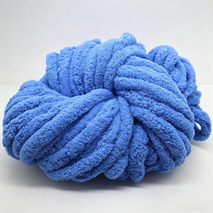Fil à tricoter doux et antibactérien en chenille épaisse de laine ring-spun de 2 cm, 250 g, idéal pour les couvertures - Vente en gros - Product Image 3