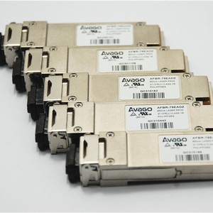 Módulo Óptico Avago AFBR-79EADZ QSFP+ 40G SR Multimodo de Alta Velocidad para Fibra - Product Image 1