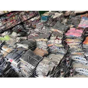 เสื้อผ้าแบรนด์เนมใหม่ยกกระสอบขายส่ง - Product Image 1