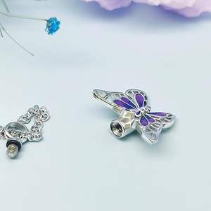 Collier personnalisable avec urne commémorative pour cendres d'animaux de compagnie, motif papillon violet - Product Image 4