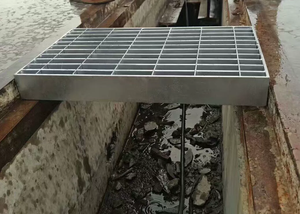 Grille de drainage en acier galvanisé anti-colmatage pour couvercle de caniveau, traitement des eaux usées, piscine, parking - Product Image 3