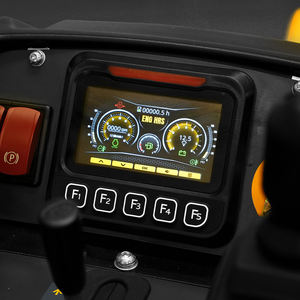 لودر انزلاقي التوجيه صغير الحجم ومدمج يعمل بالديزل Kubota D1105 بقوة 25 حصانًا من AUSTTER مع منصة وقوف - Product Image 6