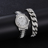 Montre à bracelet en acier littéral romain Full Diamond Montre à quartz Full Star Ensemble de bracelets Full Diamond de style Hip Hop