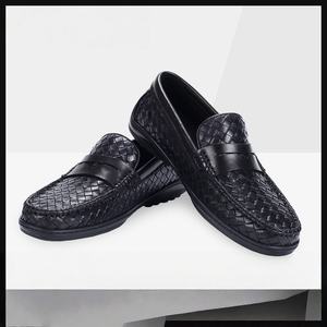 รองเท้าหนังลำลองผู้ชายคุณภาพสูง ขายส่ง ดีไซน์ทันสมัย นุ่มสบาย แบบชิ้นเดียว รองเท้าหนังผู้ชายแบบทางการและแบบอ็อกซ์ฟอร์ด - Product Image 6