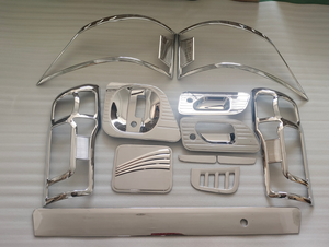 Juego Completo de Accesorios Color Cromo para Nissan NV350 Urvan E26 2014-2025 Kit de Estilo Exterior Adhesivos Decorativos de Actualización - Product Image 4