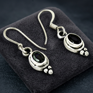 Pendientes de Plata de Ley 925 con Ónix y Engaste de Bisel Vintage de Art Palace, Joyería para Uso Diario de Mujer - Product Image 1