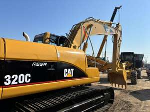 Excavateur d'occasion Cat 320C d'occasion en bon état - Product Image 3
