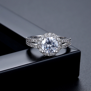 Anello di Fidanzamento Personalizzabile LUOTEEMI con Diamante CZ Halo, <span class=keywords><strong>2</strong></span> Carati di Zirconia Cubica, Anelli di Fidanzamento Halo a <span class=keywords><strong>2</strong></span> Fasce - Product Image 4