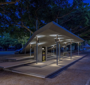 ศาลาพักผู้โดยสารแบบเปิดโล่ง โครงอะลูมิเนียมและวัสดุเหล็ก สำหรับความสะดวกสบายของผู้โดยสารในสภาพแวดล้อม<span class=keywords><strong>ทะเลทราย</strong></span>ที่อากาศร้อน - Product Image 3