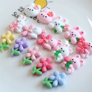 Breloques en résine mignonnes motif <span class=keywords><strong>lapin</strong></span> fleuri, accessoires en résine pour la création de pinces à cheveux et de décorations de tasses - Product Image 2