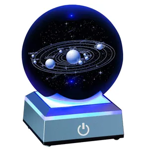 3D Solar System Model Crystal Ball 80ミリメートル3.15 "Laser Engraved HologramとLight Up Base Planet Model Science Astronomy Learning