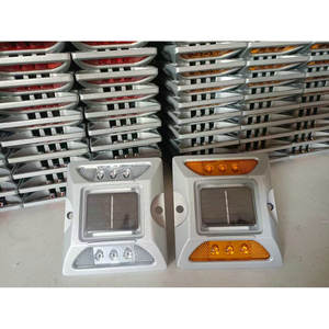 Luces de Advertencia de Seguridad Vial con Marco de Aluminio, Montaje en Suelo, LED Intermitente, Alimentadas por Energía Solar, IP65 - Product Image 1