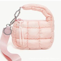 Sac mini nuage plissé personnalisé avec logo, sac à bandoulière minimaliste à poignée supérieure, pochette portable pour écouteurs et porte-clés