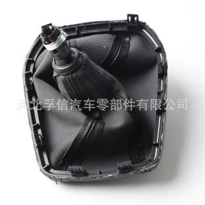 Housse de protection pour levier de vitesses manuel Ford Escort 15-17, style cuir noir, accessoire d'intérieur d'origine - Product Image 2