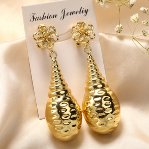 Joyería de Moda, Pendientes Clásicos de Perlas de Imitación con Baño de Oro de 18K para Mujer, para Aniversario - Product Image 2