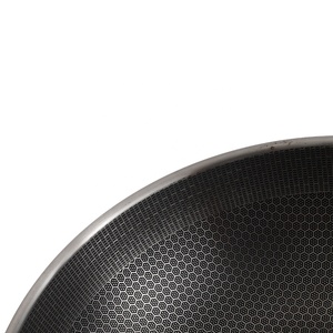 Poêle à frire en nid d'abeille antiadhésive de <span class=keywords><strong>32</strong></span> <span class=keywords><strong>cm</strong></span> pour table de cuisson à <span class=keywords><strong>induction</strong></span> Poêle antiadhésive à gaz - Product Image 5