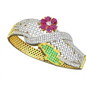 Brazalete Abrible de Moda con Acabado Dorado y Circonitas de Primera Calidad para Bodas, Compromisos y Fiestas - Product Image 2