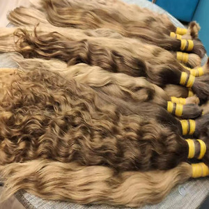Fournisseur de gros Perruque russe bouclée vierge européenne non transformée <span class=keywords><strong>blond</strong></span> miel tressage extensions de faisceaux de cheveux humains - Product Image 1