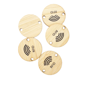 Herbruikbare, op maat gegraveerde sleutelhanger 213 NFC toegangscontrole houten RFID epoxy sleutelhanger - Product Image 6