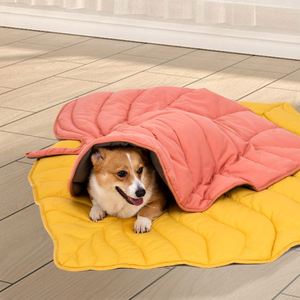 Cama de Lujo para Perros con Diseño de Hoja Nórdica de Dibujos Animados, Tapete de Escalada para Mascotas, Nido Fresco Universal de Gran Tamaño para Cuatro Estaciones, Personalizable - Product Image 4