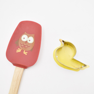Ensemble d'ustensiles de cuisson en silicone de qualité alimentaire, moule à biscuits en forme de canard en acier inoxydable avec spatule en silicone à motif hibou, adapté à la pâtisserie en cuisine - Product Image 3
