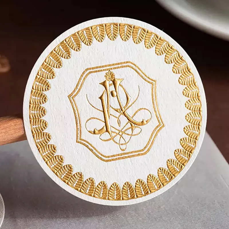 Tùy chỉnh chất lượng cao kết cấu giấy bán sỉ tự dính dập nổi lá vàng in logo sticker cho nến Jar bao bì