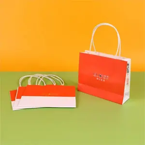 リサイクルブランドのギフトバッグカラフルな化粧品ロゴプリントカスタムペーパーショッピングバッグ